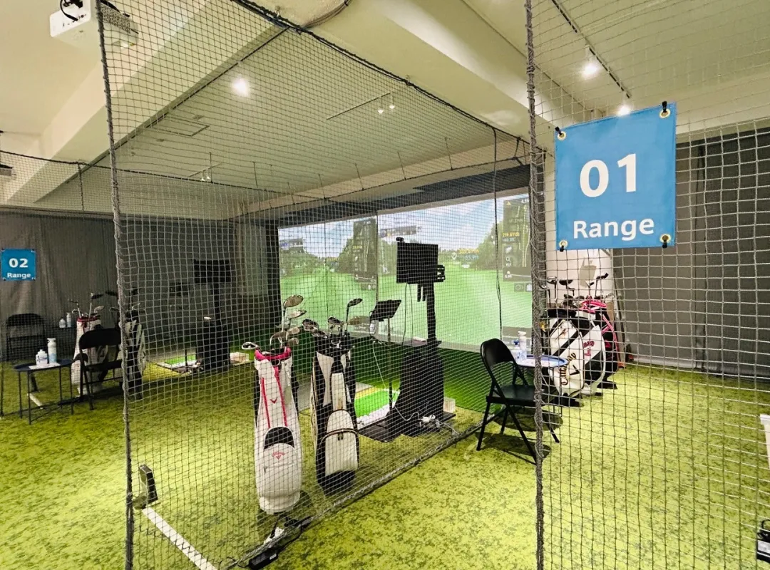 スマゴル indoor golf 梅島店