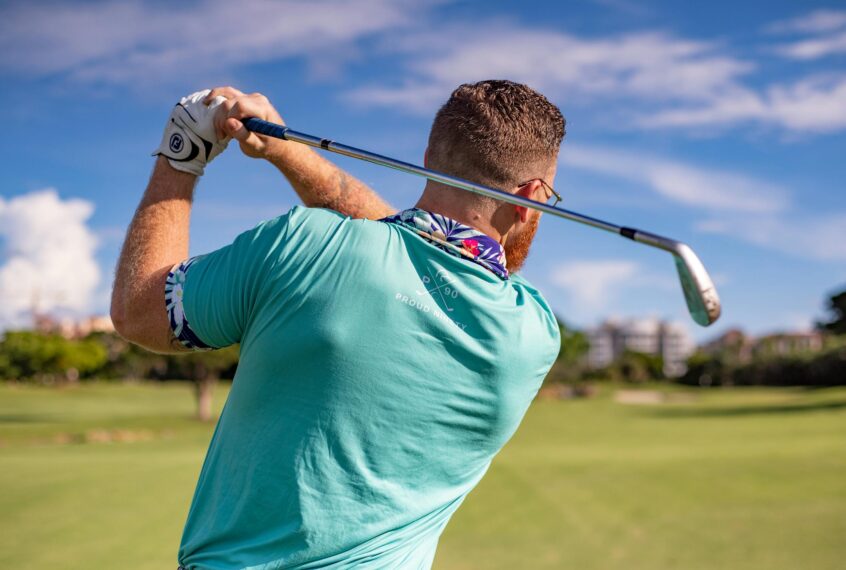 ゴルフの上達には素振りが大切？毎日練習する効果やその方法などを解説